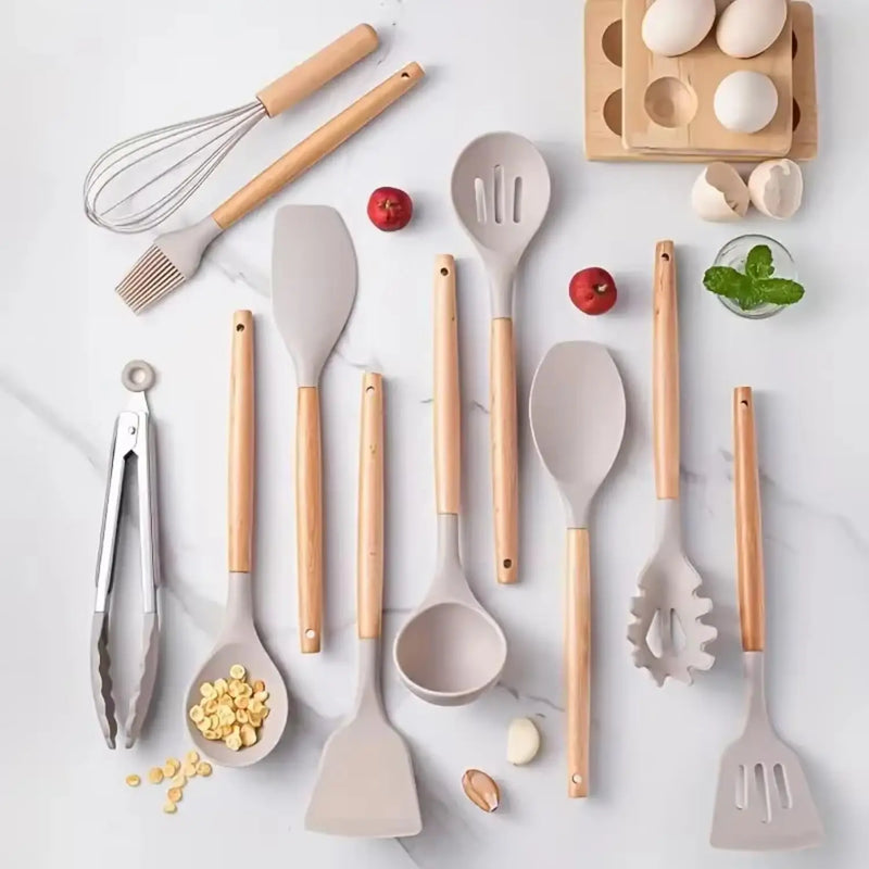 "Conjunto 12 Peças de Utensílios de Cozinha em Silicone"